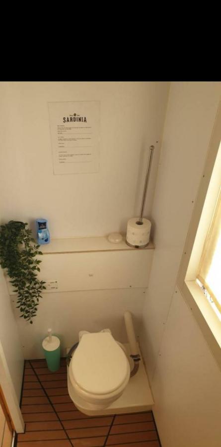 ホテル Houseboat カリアリ エクステリア 写真